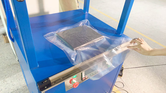Commodity Pillow Bag Packaging Machine Automatic Toys Packing Machine 1KW